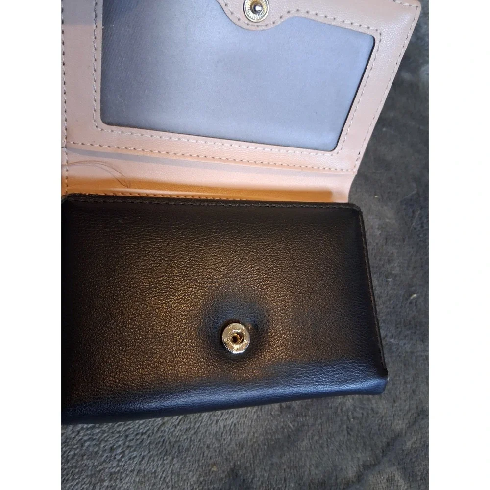 Black Folding Women's Wallet Gold Tone Bee Accent Coin Pocket Animal Theme - Picture 16 of 16
